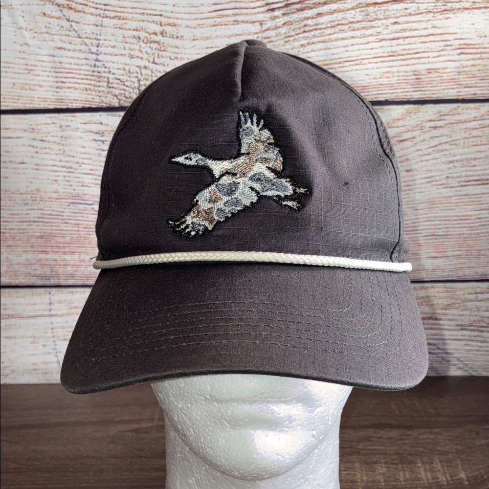 Pre Owned Men’s Burlebo Hat Collection Fish & Fly -Putty Adjustable Hat